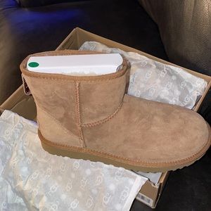 Womens Classic Mini II boots